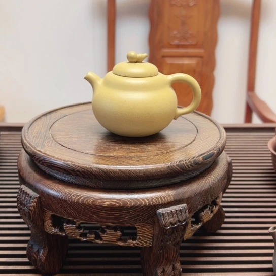 茶壶紫砂黄龙山原矿本绿半手工（150 cc）