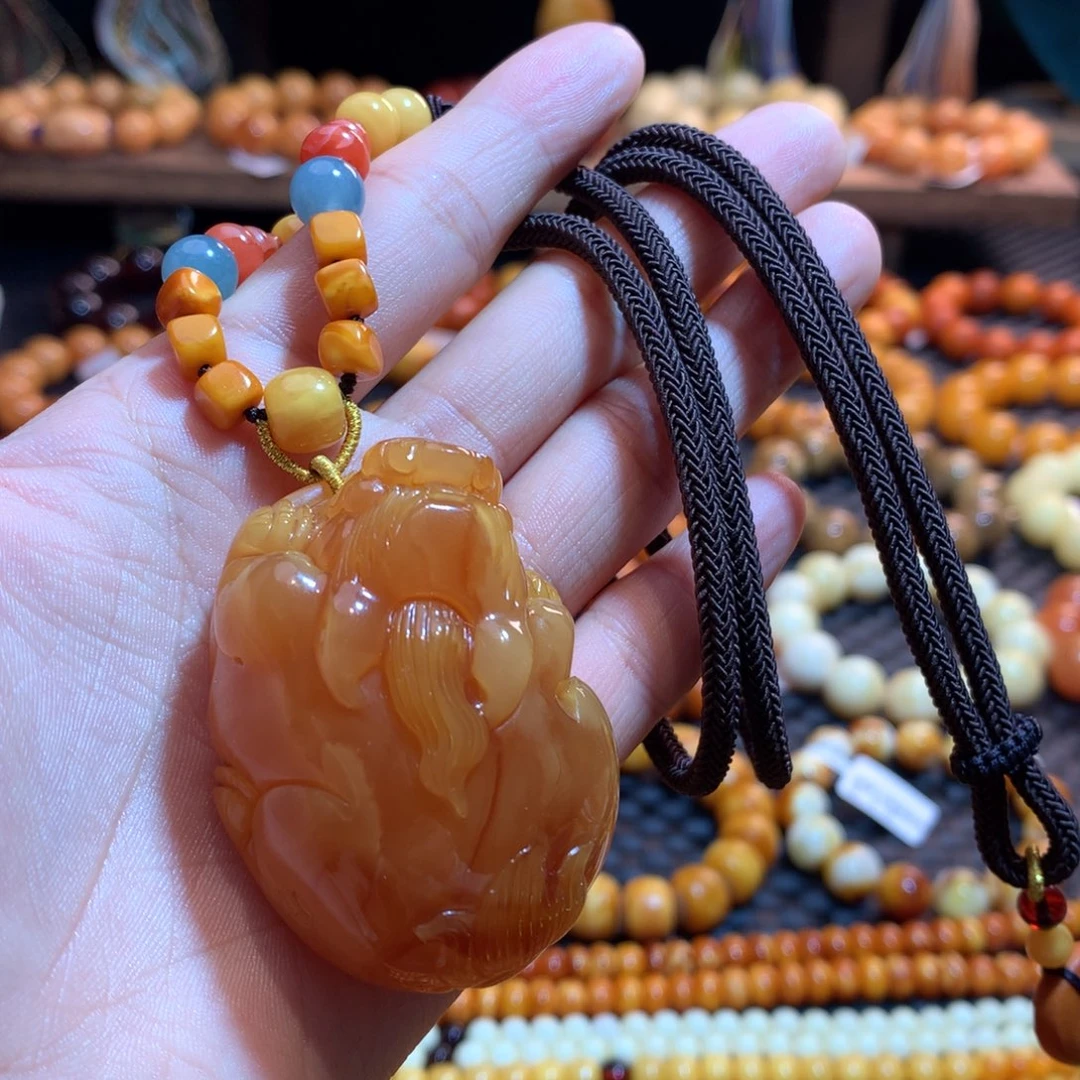 琥珀未镶嵌吊坠(赠链)蜜蜡