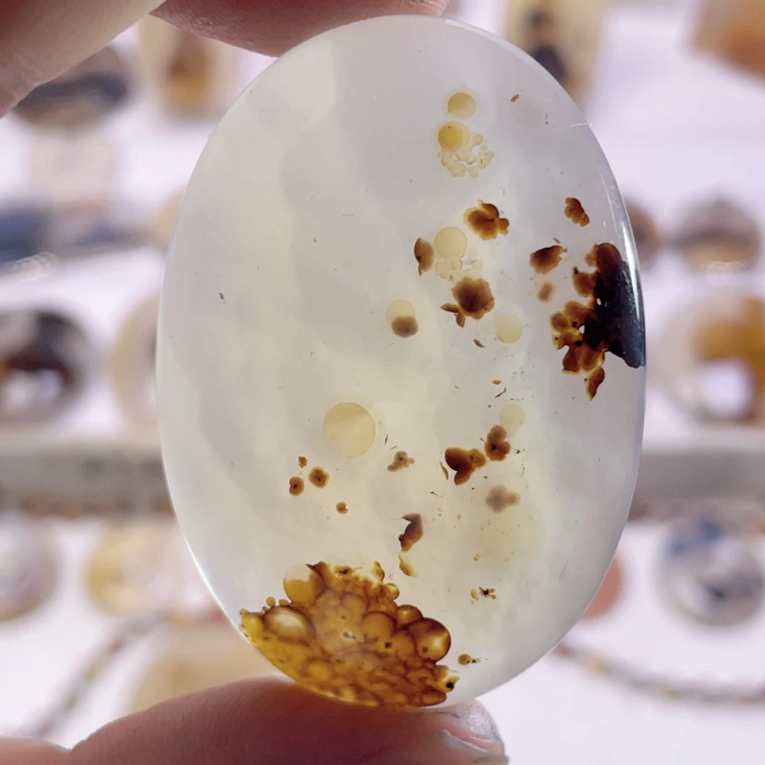 玛瑙/玉髓未镶嵌珠宝奇石