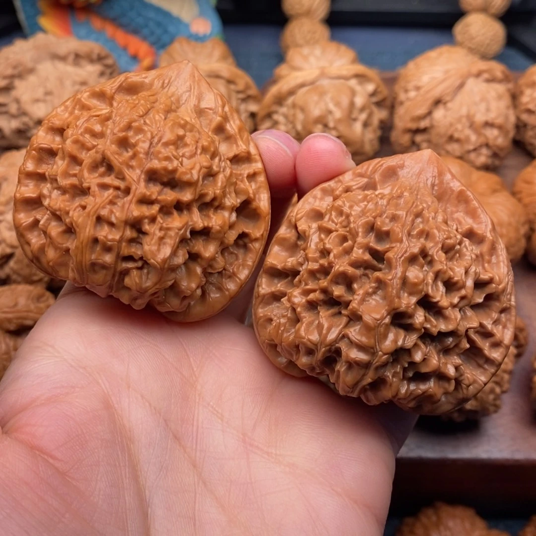 文玩核桃把件48老树原桩麒麟官帽