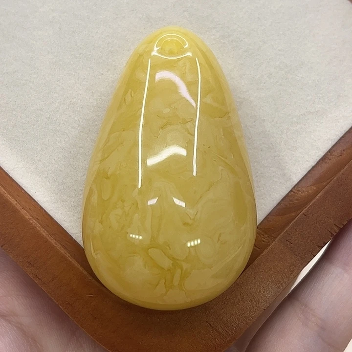 琥珀未镶嵌吊坠(赠链)蜜蜡水滴吊坠22.2克