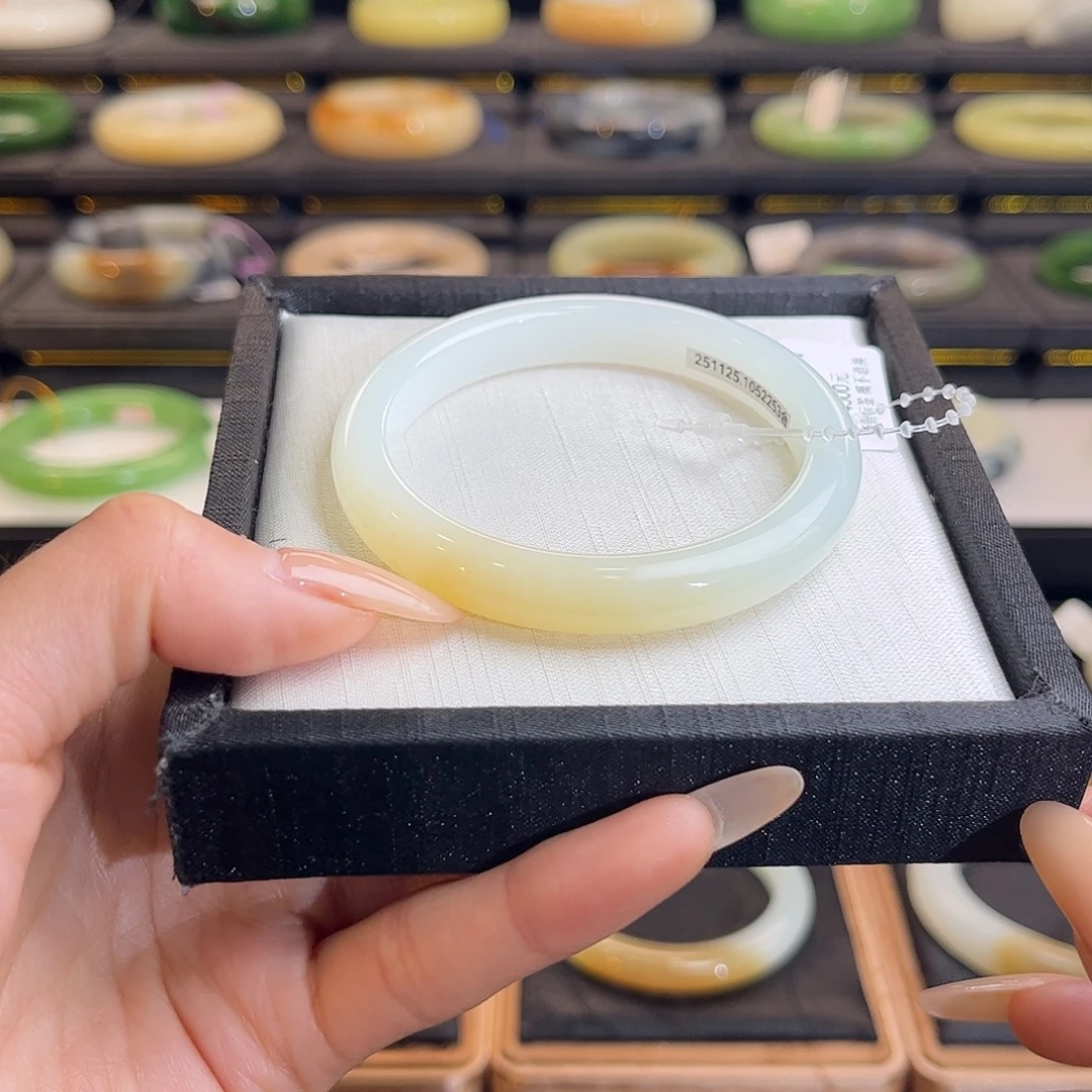 和田玉未镶嵌手镯52 53