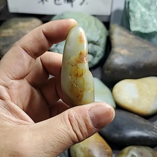 未镶嵌和田玉（糖玉）挂件