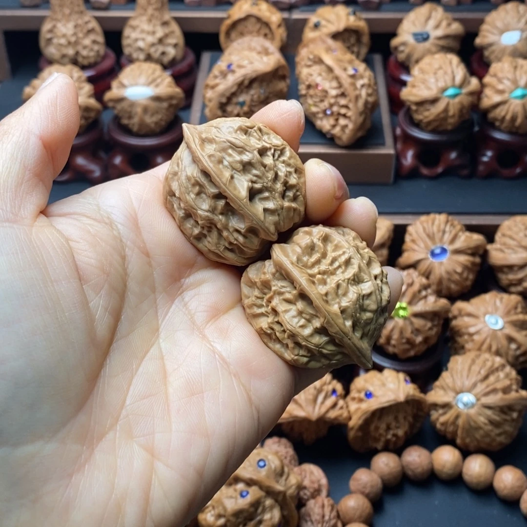 吊坠文玩核桃野生