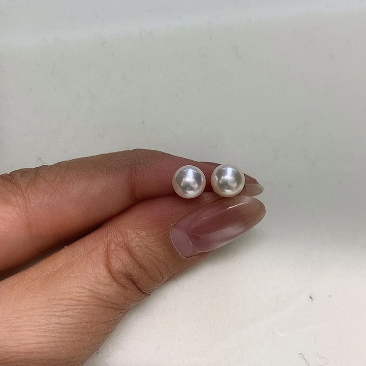 18K金镶嵌海水珍珠耳钉7-7.5