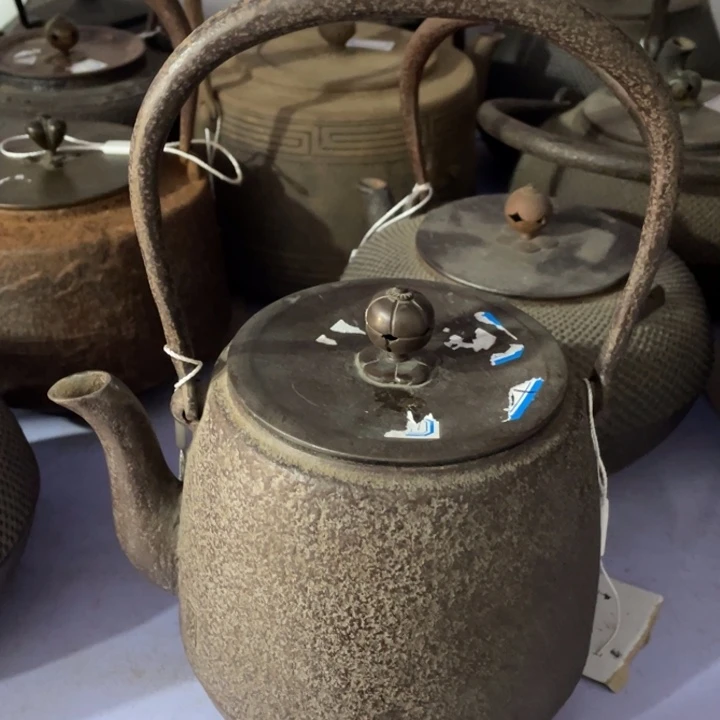 铁壶一个 默认瑕疵