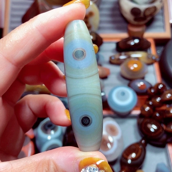 秋***果未镶嵌玛瑙/玉髓珠宝奇石