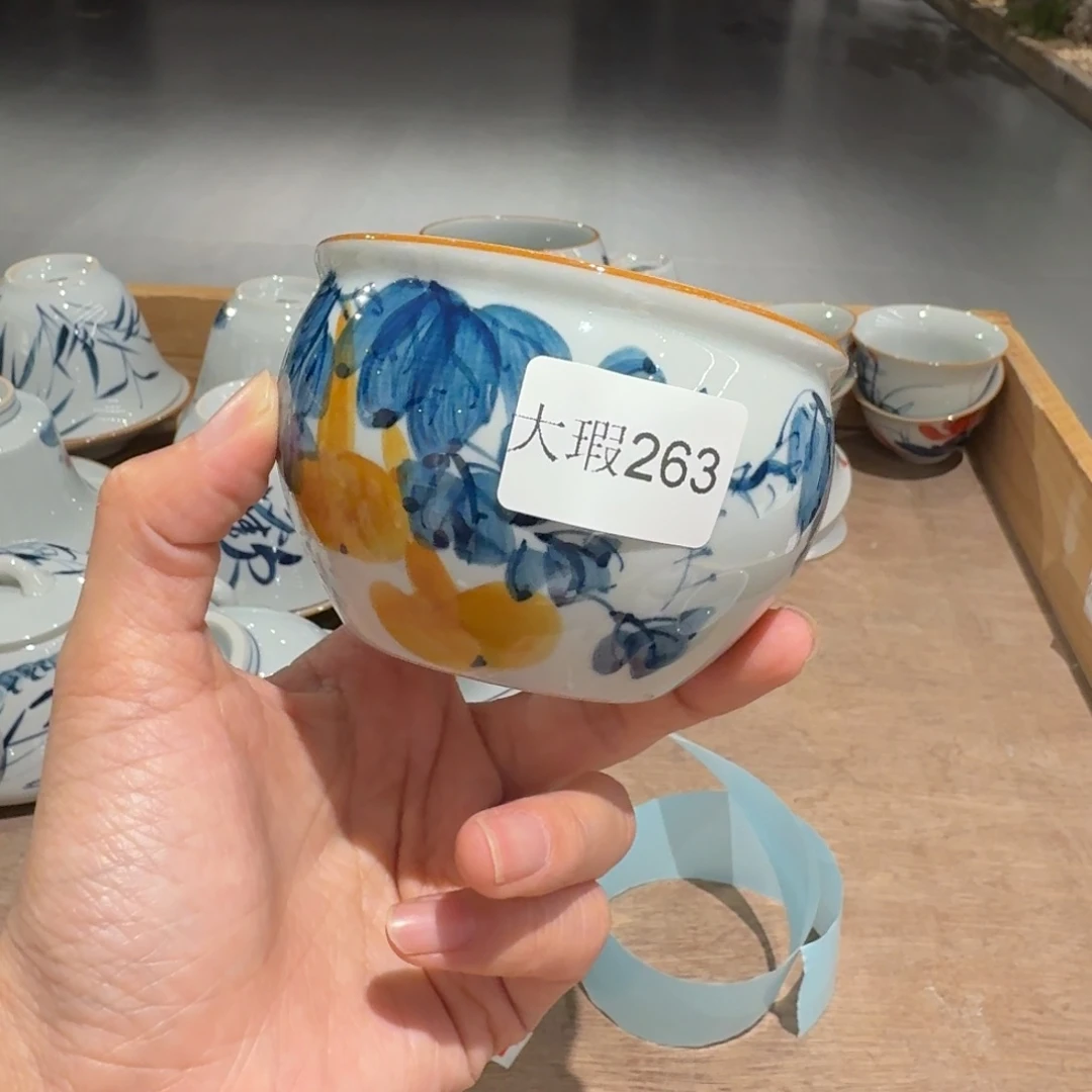 釉下手绘茶具微瑕