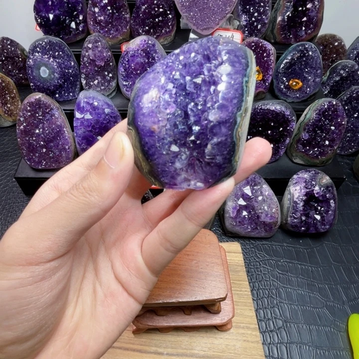 紫晶大型摆件（非配饰）未镶嵌