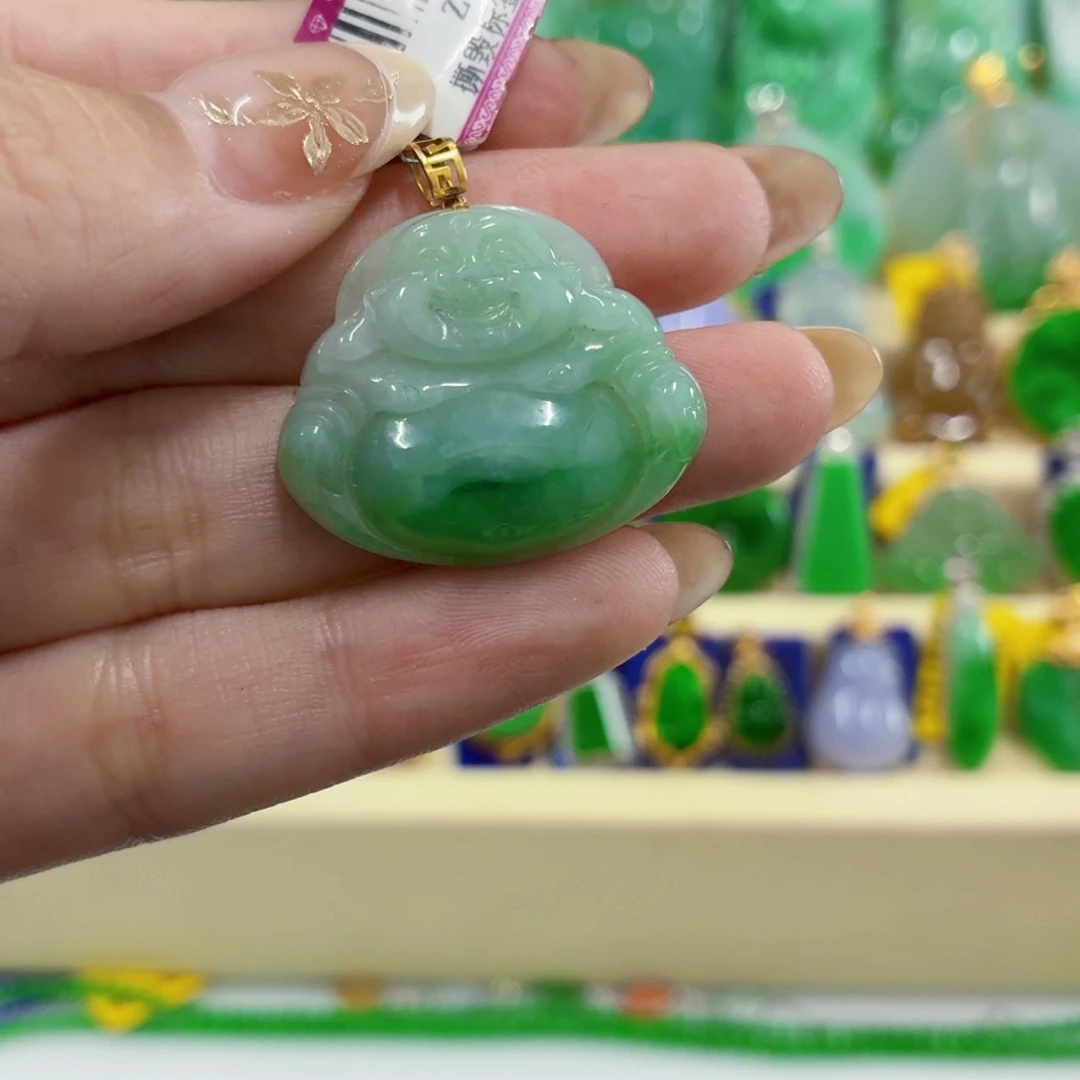 翡翠18K金镶嵌颈饰