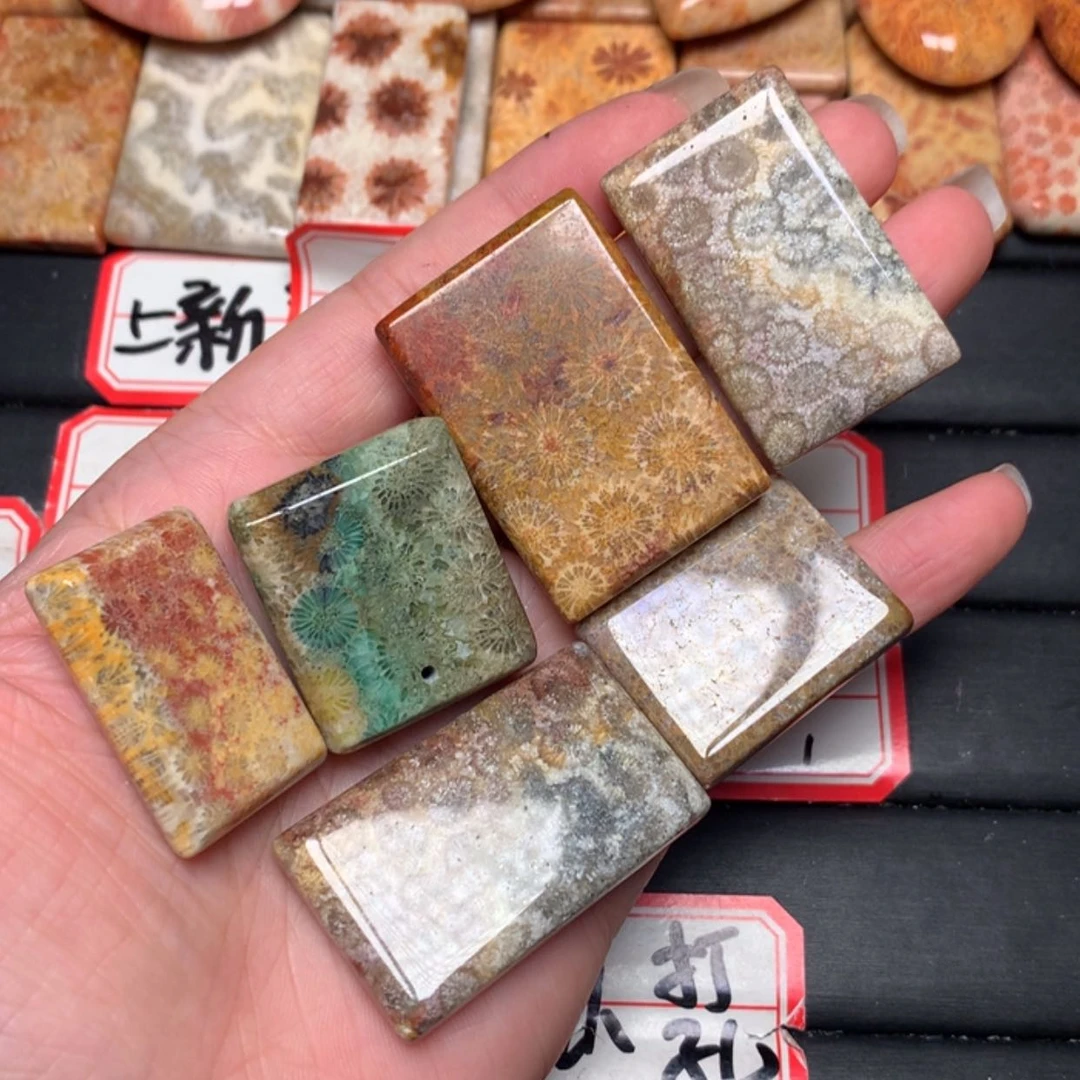 【闪购商品】硅化玉颈饰合金?***?