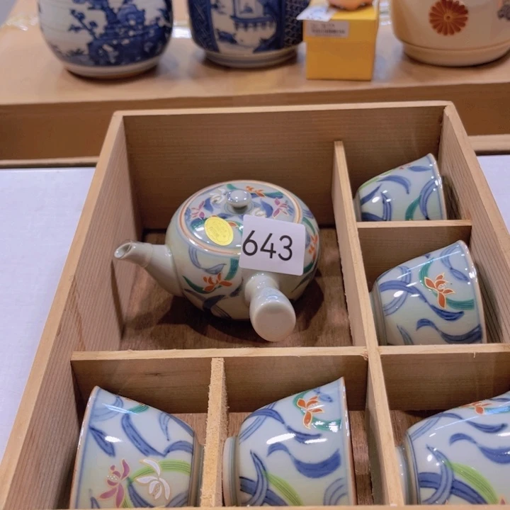 盖碗瓷器制作工艺精湛