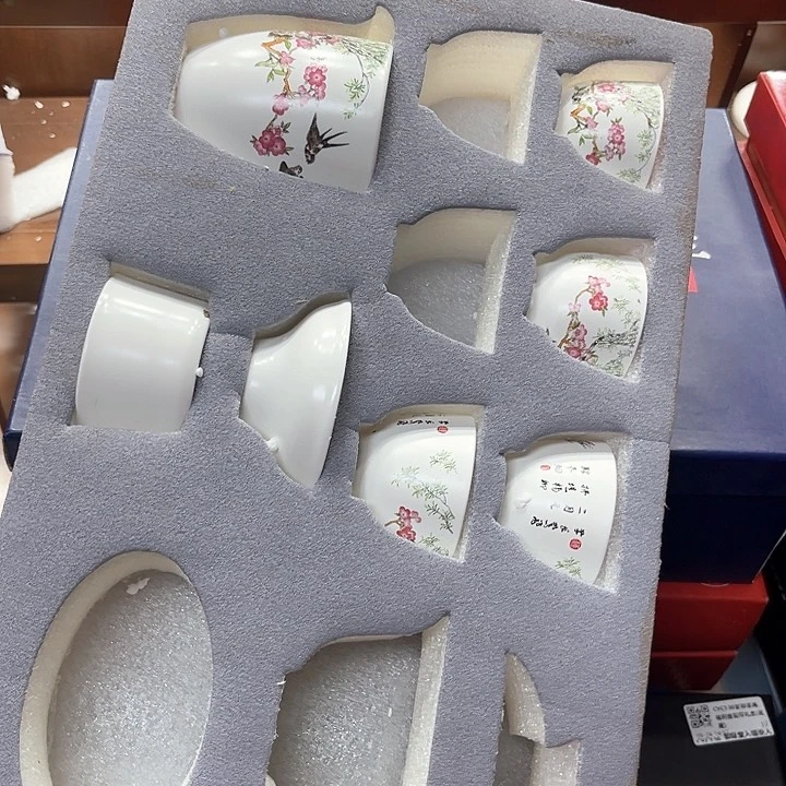 孤品茶具套装等。