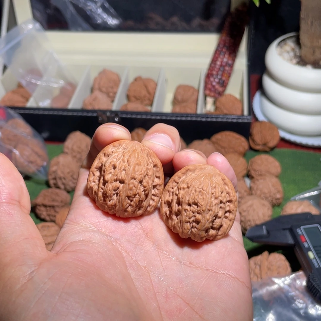 R***h文玩核桃把件34密文全品