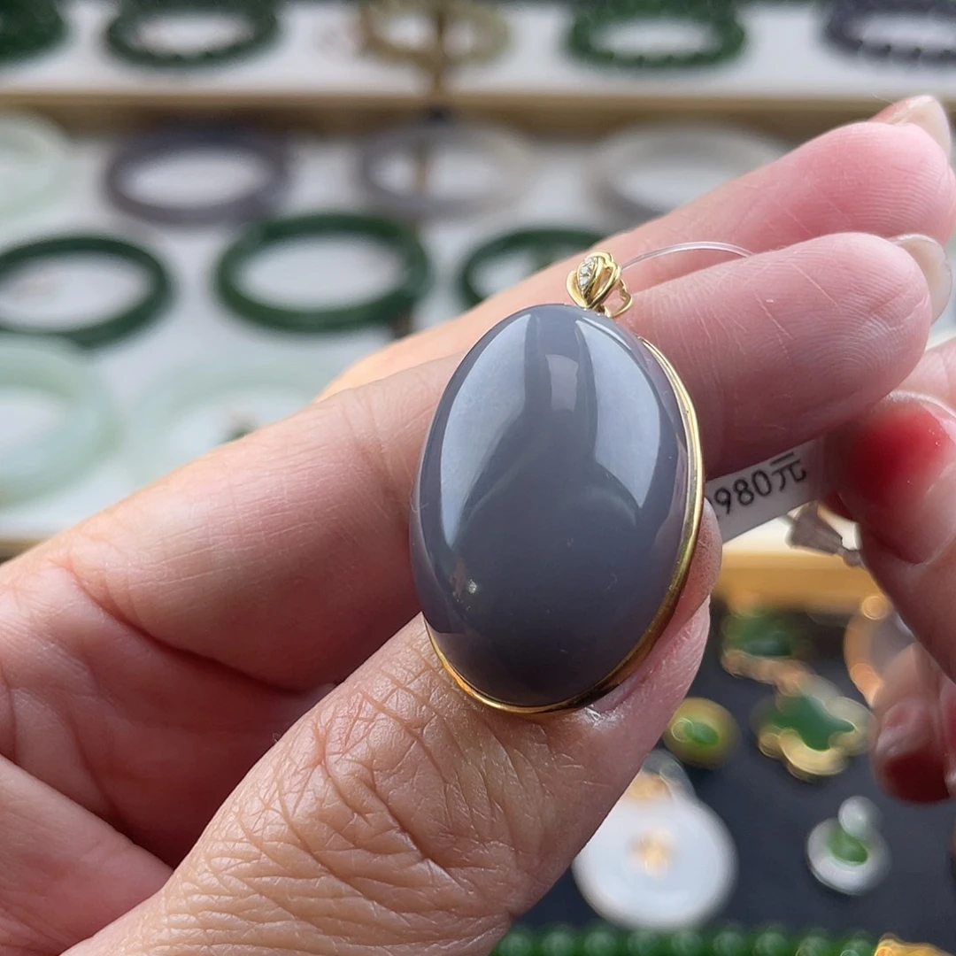 和田玉颈饰18K金镶嵌