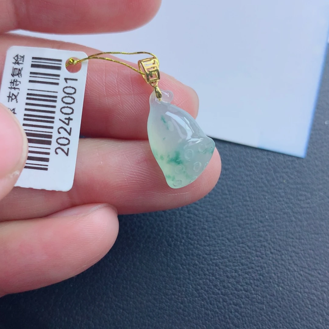 翡翠颈饰未镶嵌莲蓬