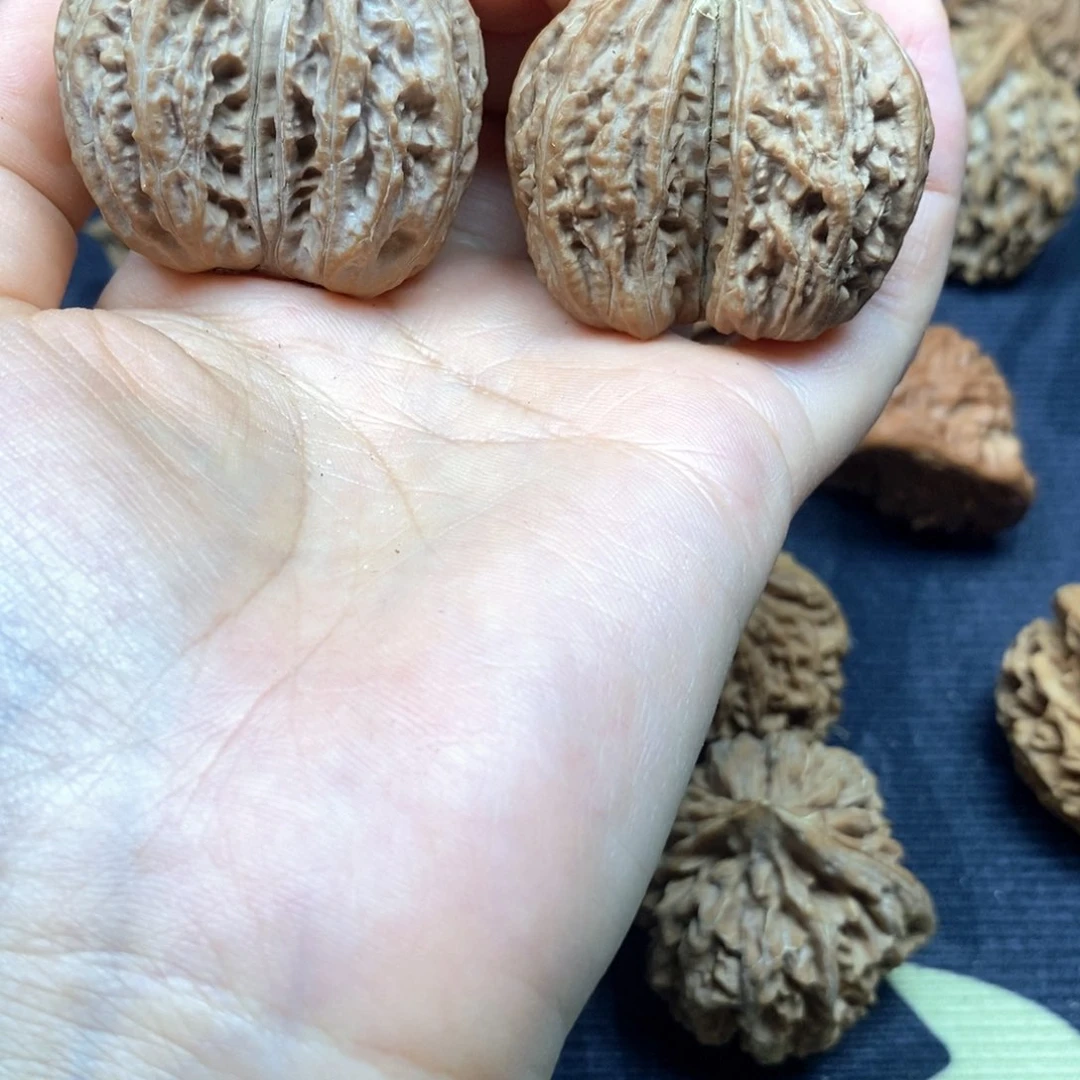 文玩核桃把件钟**白秦岭连体41