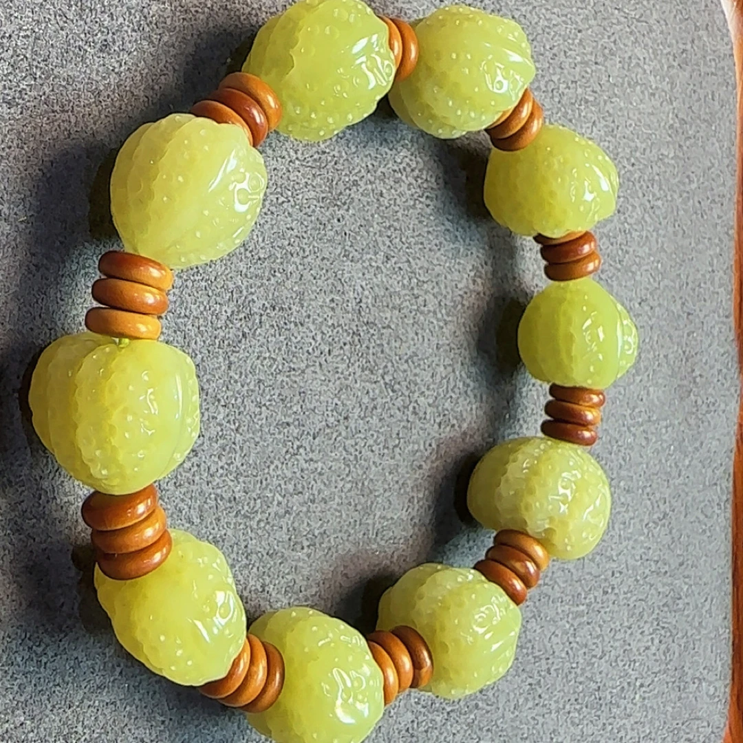 和田玉男士核桃文玩手窜