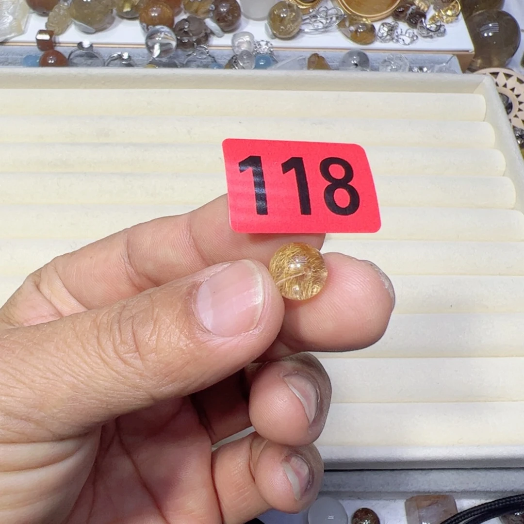 水晶颈饰未镶嵌宝****了天然水晶