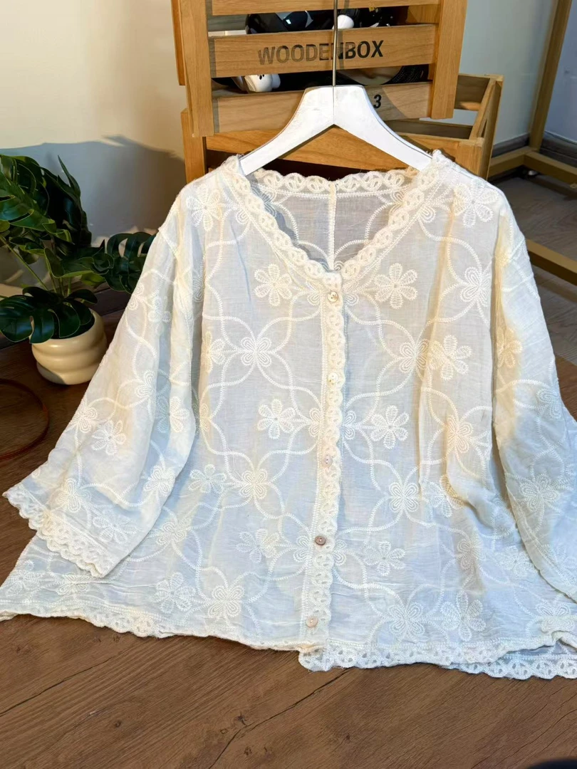 【云目悠悠】春季重磅时尚休闲宽松女士刺绣短款开衫202599