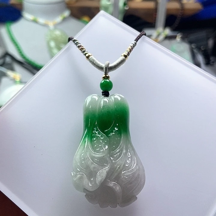 吊坠(赠链)未镶嵌翡翠