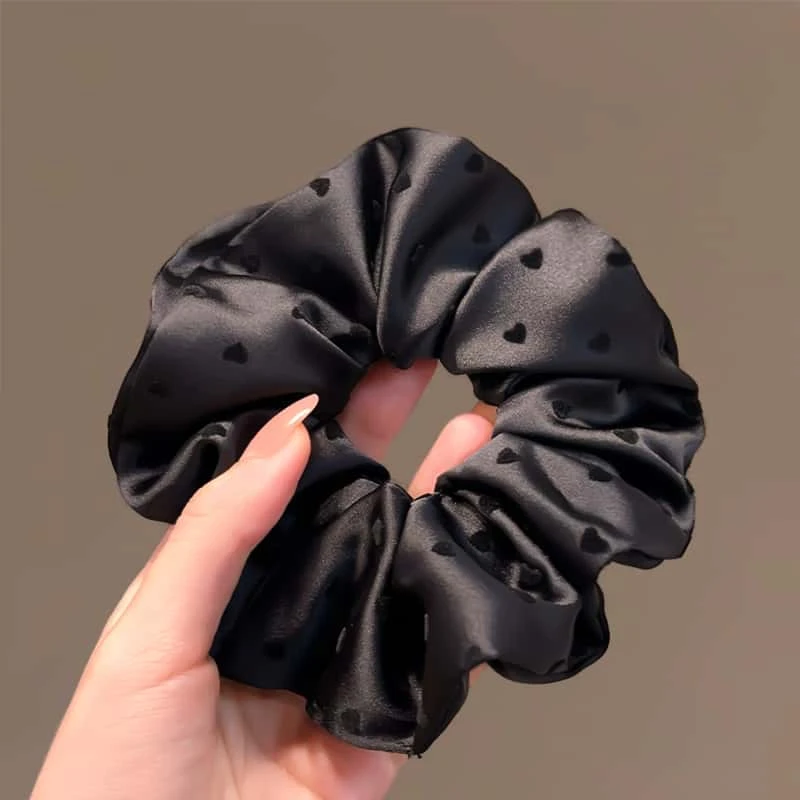 时髦高级黑~丝绒爱心印花发圈高级感缎面丸子头绳女气质旅行发圈