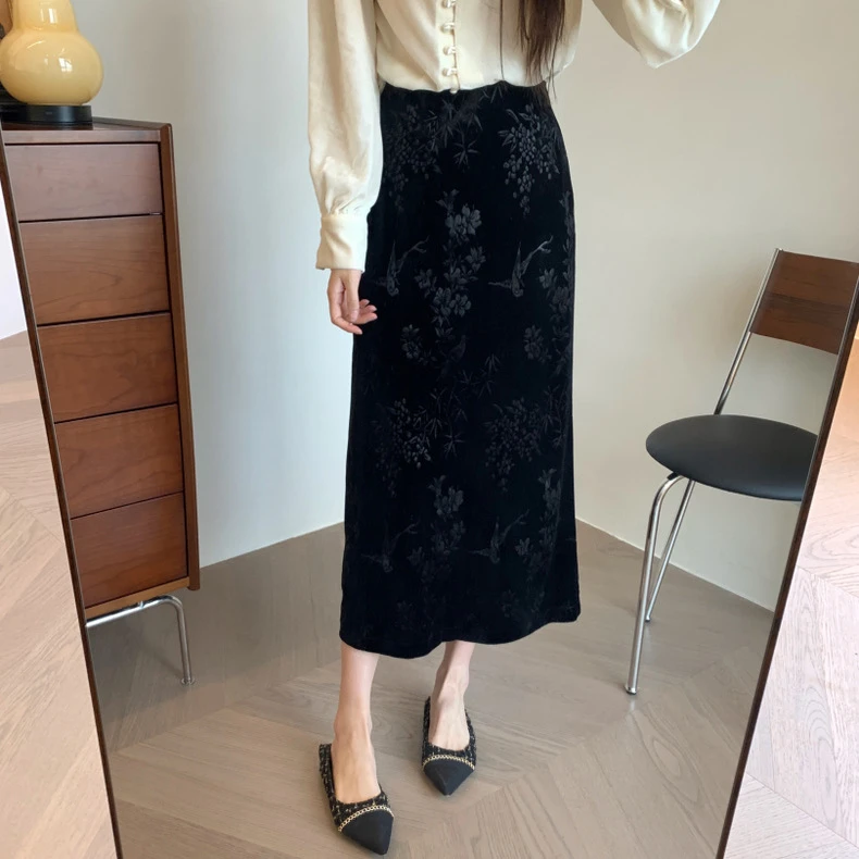 宝丫轻奢  T女式优雅古典提花丝绒后开叉半身裙J12