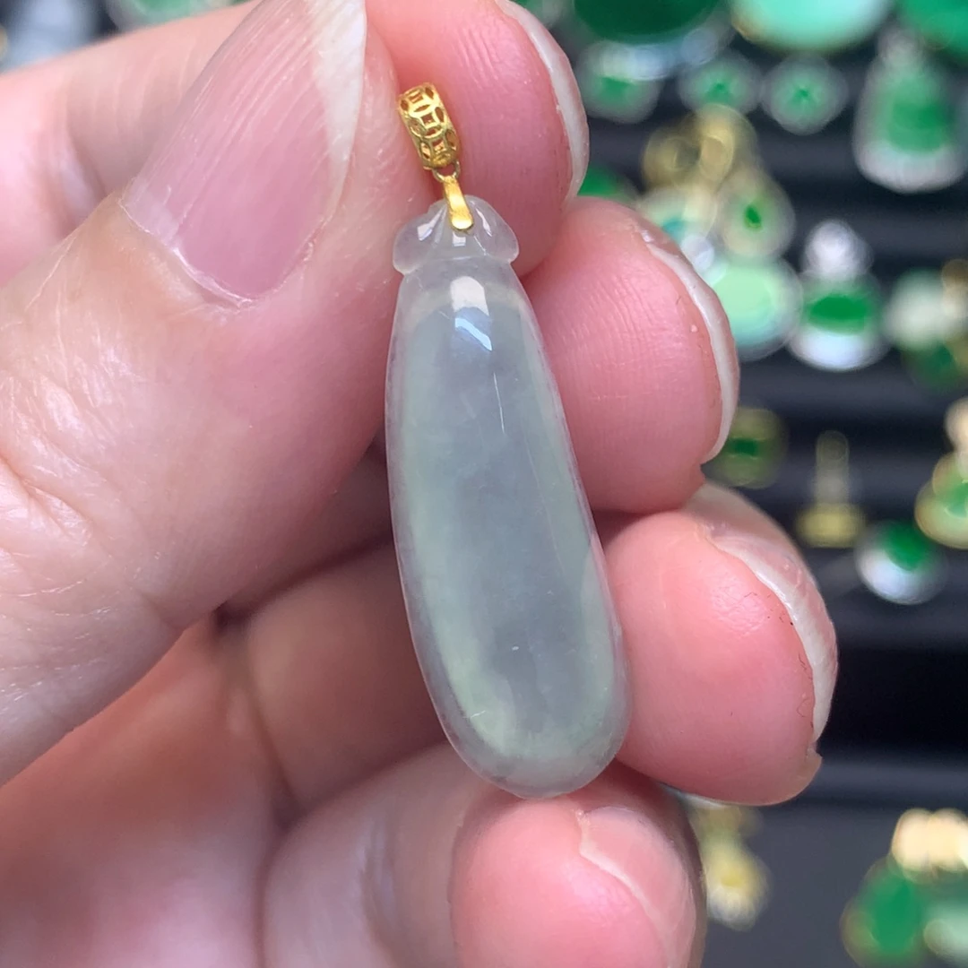 翡翠18K金镶嵌吊坠(不含链)有纹裂