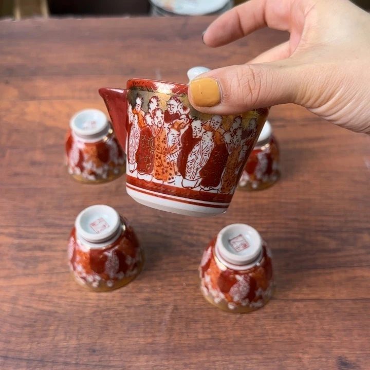 一个陶瓷物件哈哈哈家