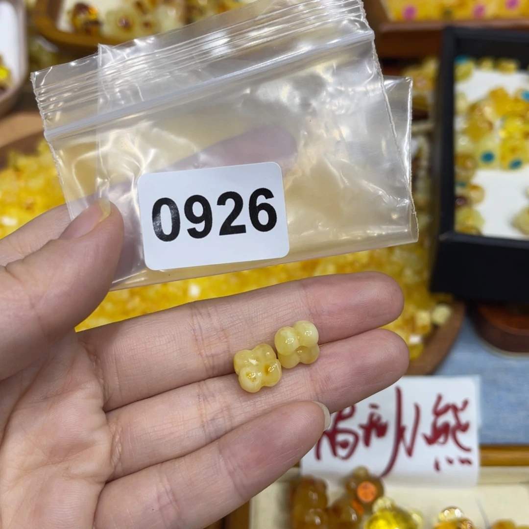 琥珀珠宝奇石未镶嵌
