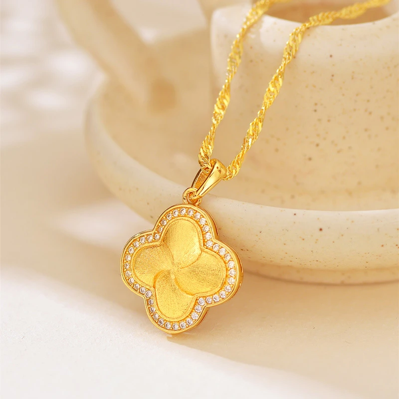 铜锆石吊坠 热销四叶草点钻轻奢项链女小众设计感ins高级百搭显白