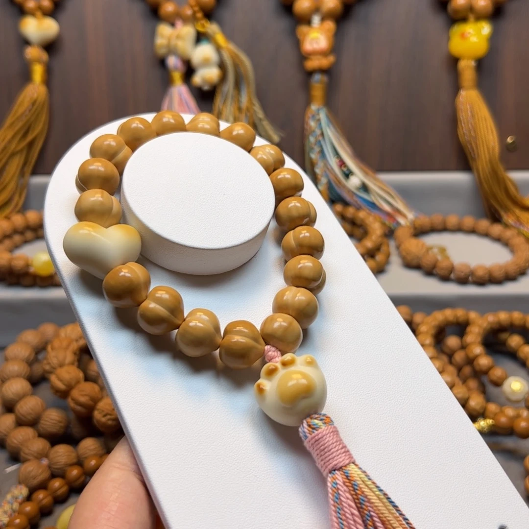 r***e猴头核桃手串14.9奶油屁桃