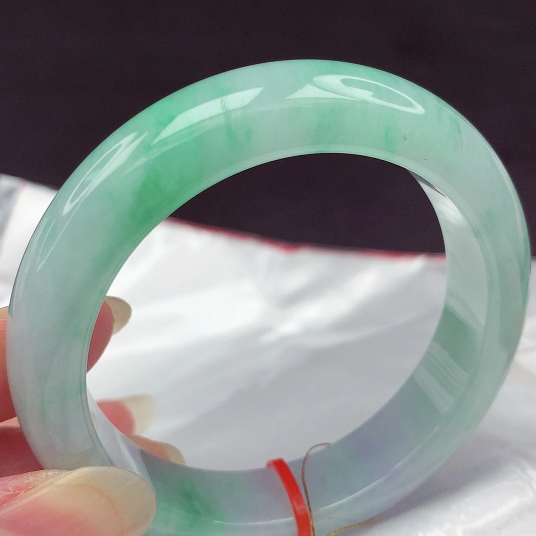 翡翠未镶嵌手镯52圈680