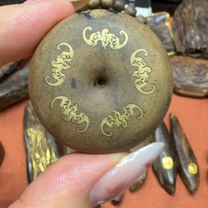 大叶紫檀（黑酸枝木类）