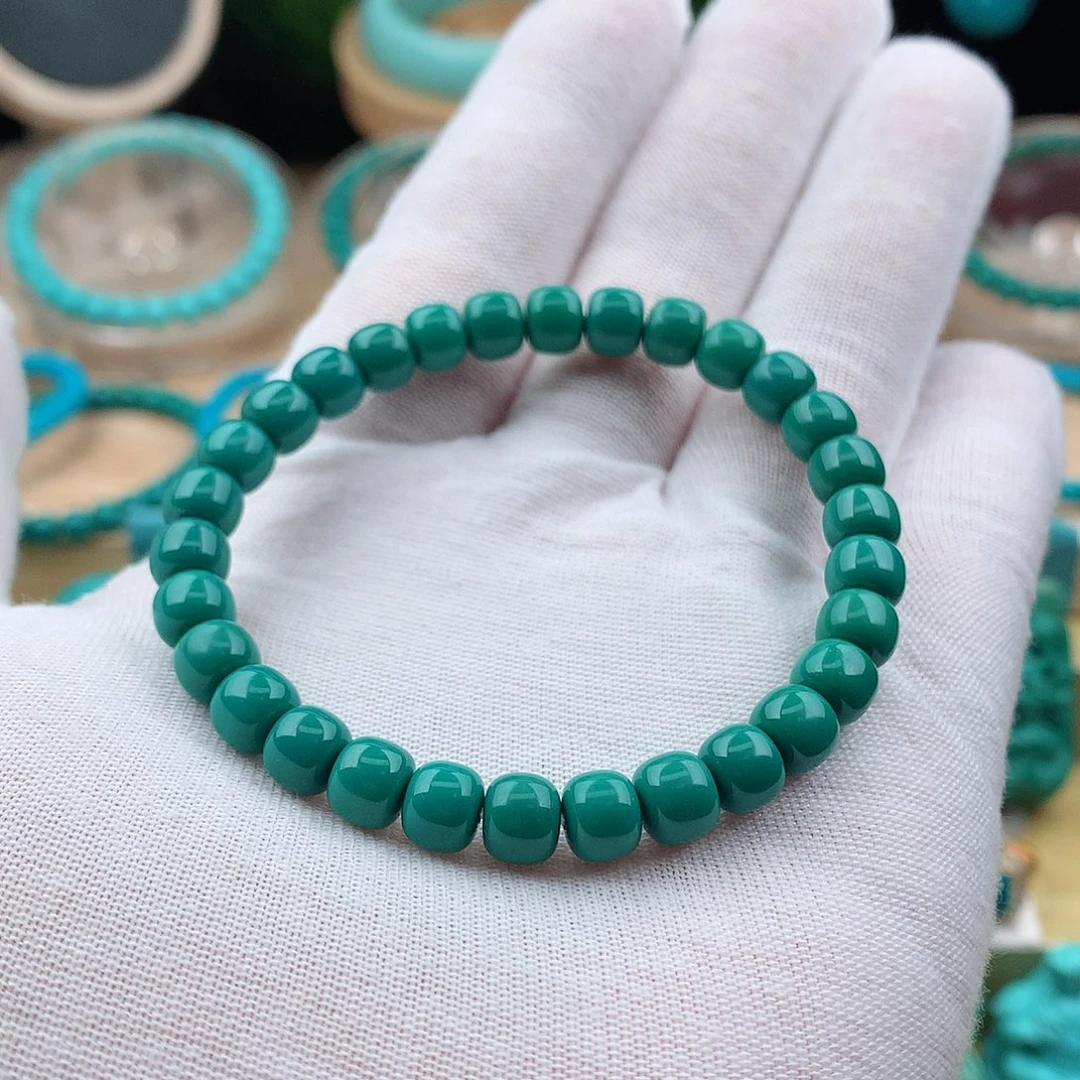 绿松石颈饰未镶嵌