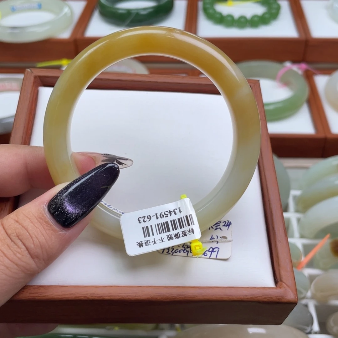 【闪购商品】未镶嵌手镯和田玉54.8