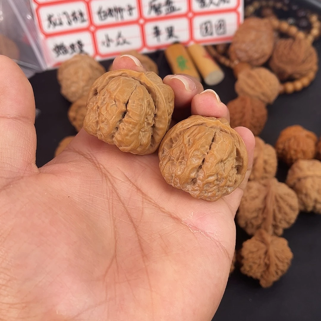 懂***哈文玩核桃吊坠我核桃