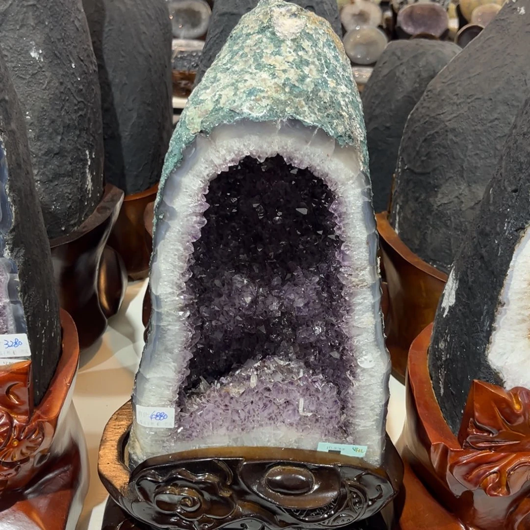 未镶嵌摆件紫晶紫晶洞