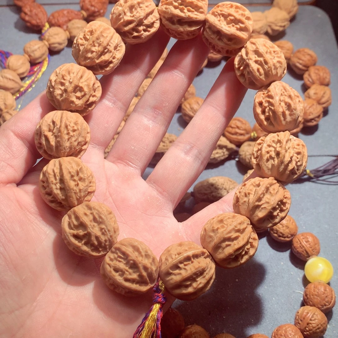 文玩核桃吊坠京八棱