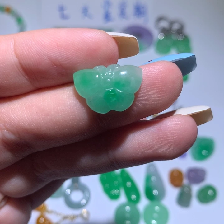 翡翠未镶嵌颈饰无镶嵌64