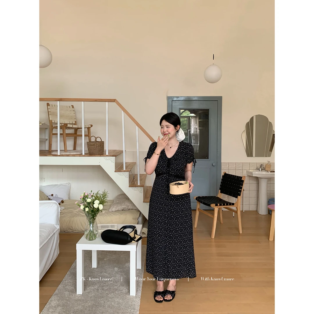 知葵微胖定制【慕时花期】夏季法式碎花v领短袖气质长裙12251L4668