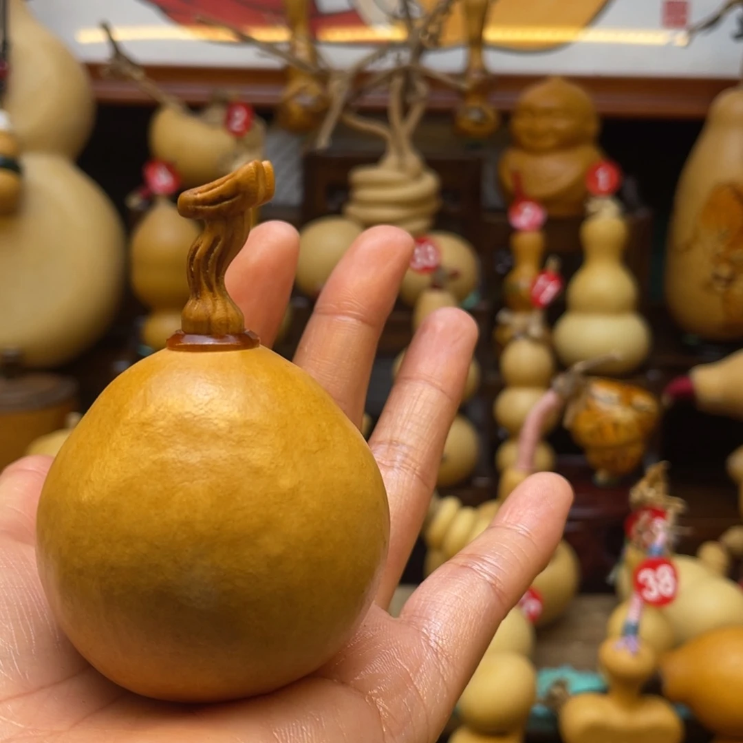 西*露大自然的鬼斧神工的景象和优美动听之