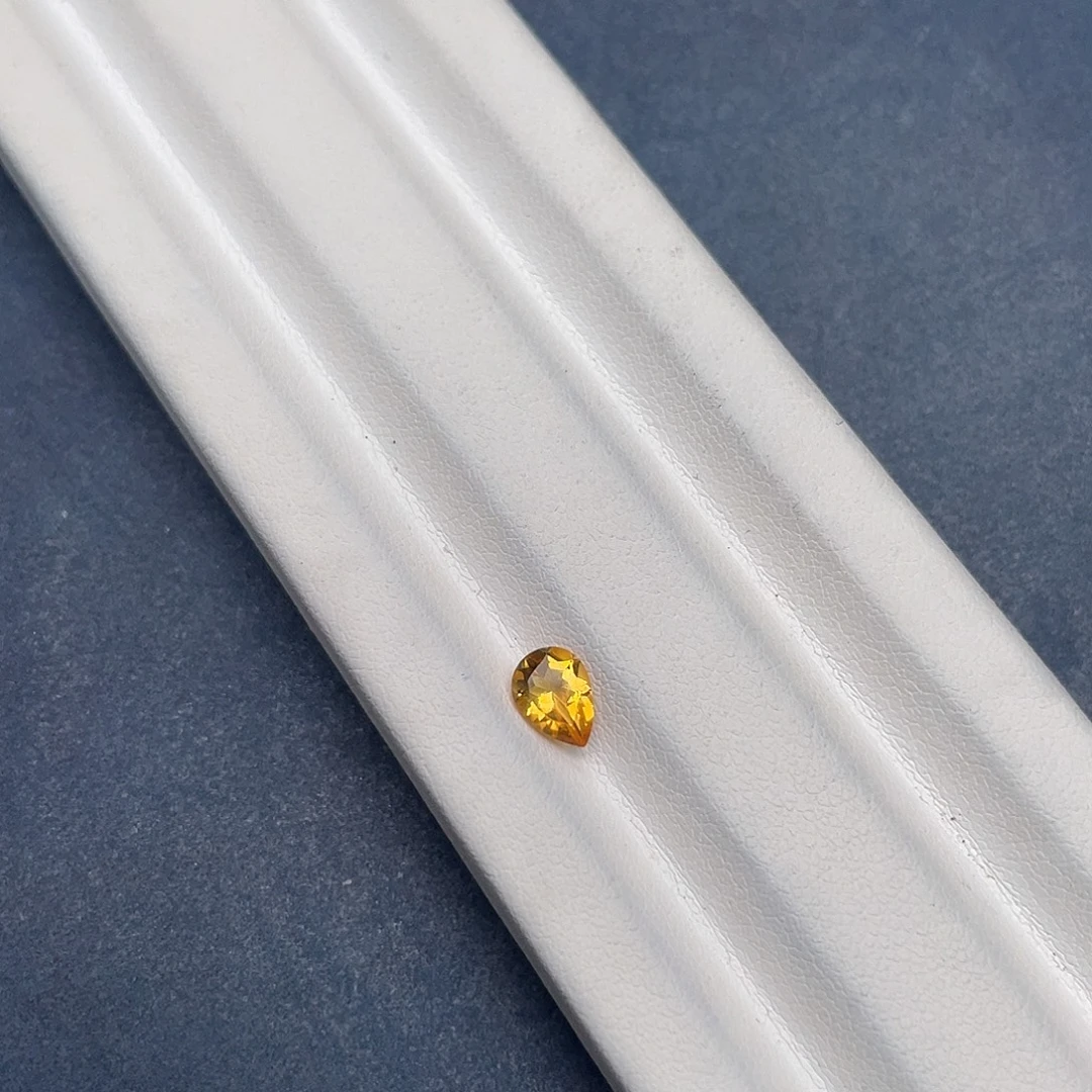 未镶嵌珠宝半成品黄晶水滴5x7