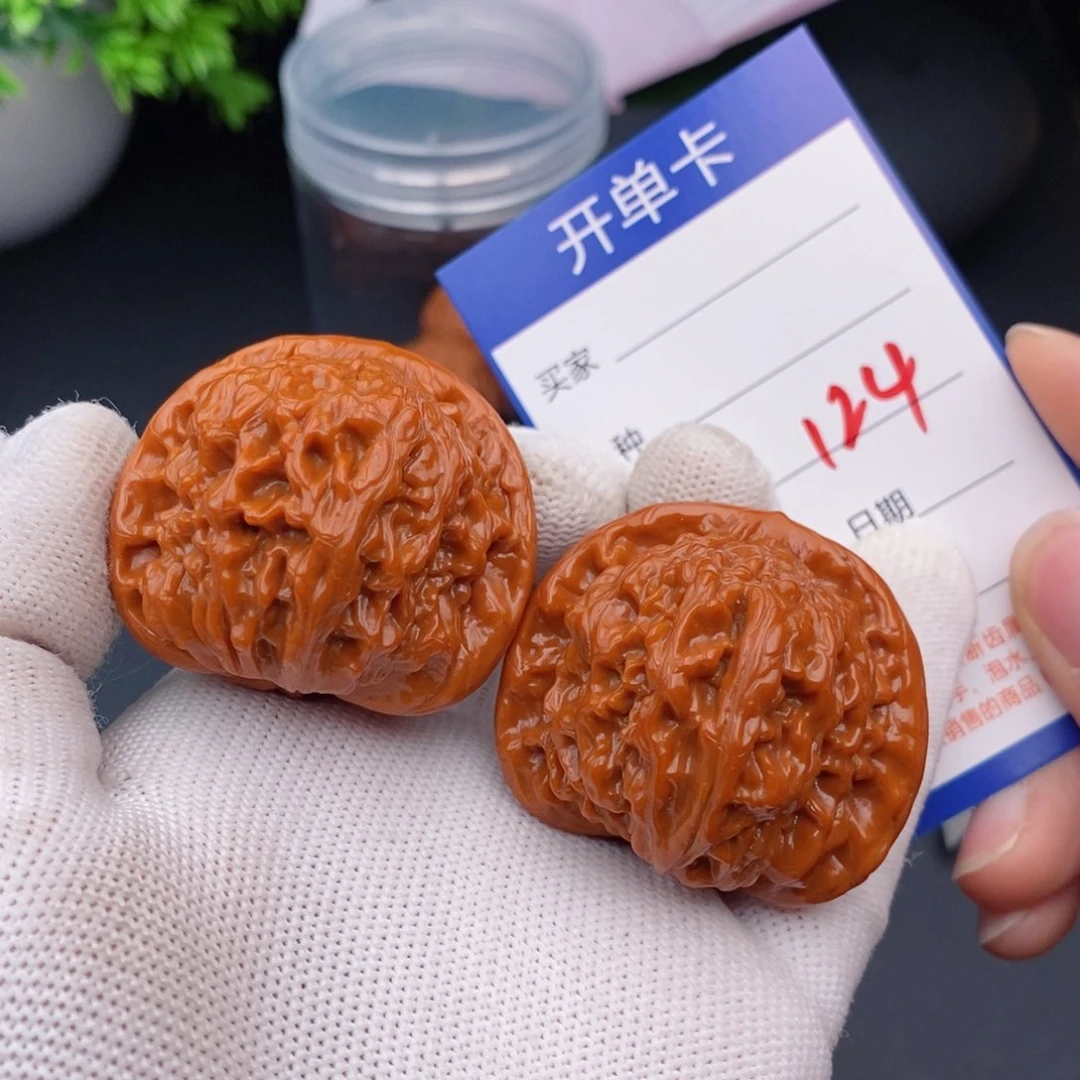 文玩核桃把件43红狮子124