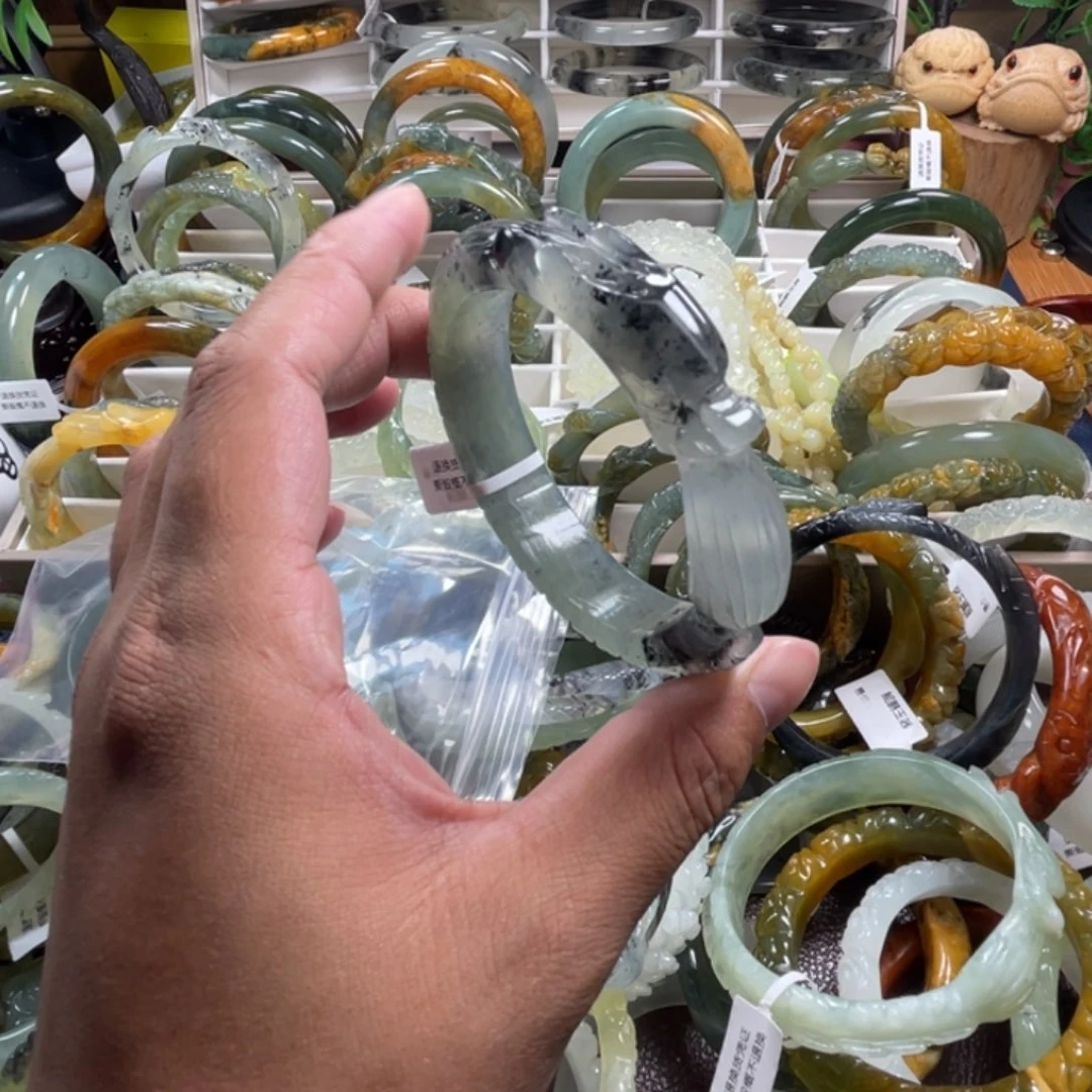 未镶嵌蛇纹石玉手镯