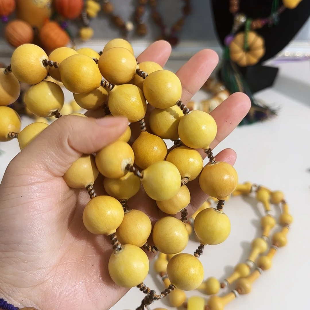 金***瑶素皮脖挂水滴380元