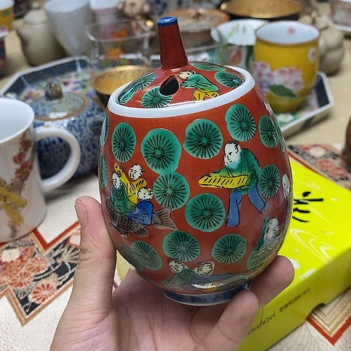 紫砂茶盘杯子的味道就好像被风压一样好难受哦哈
