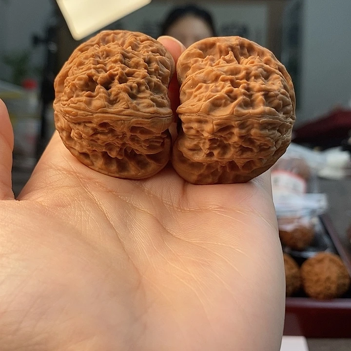 把件文玩核桃三角白