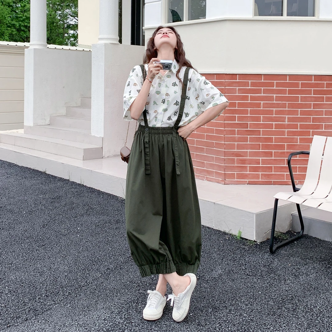 韩系减龄套装女2025夏新款时尚简约印花短袖衬衫上衣背带裤两件套