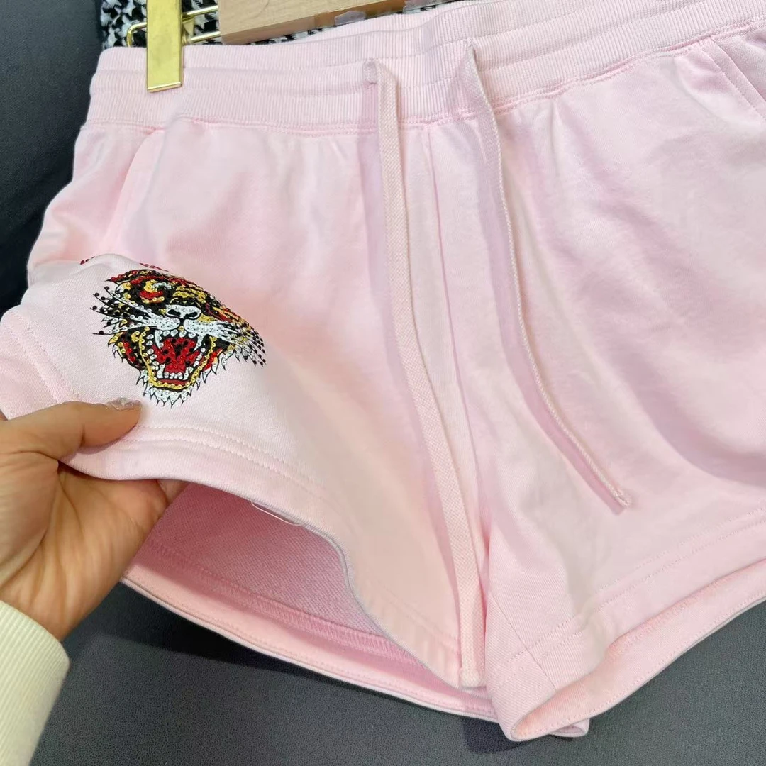 EH 潮牌女款虎头烫钻时尚休闲短裤 330